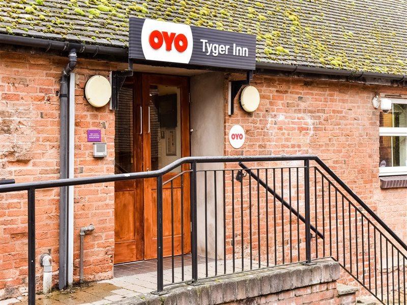 Tyger Inn Дарби Екстериор снимка