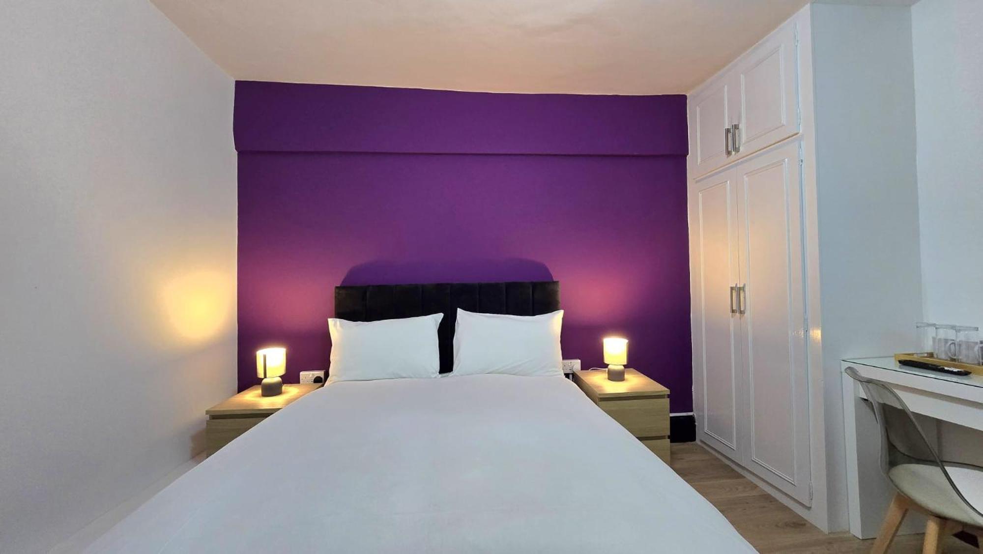 Tyger Inn Дарби Екстериор снимка