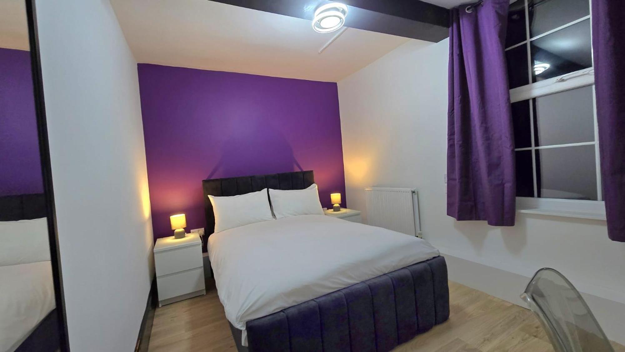 Tyger Inn Дарби Екстериор снимка